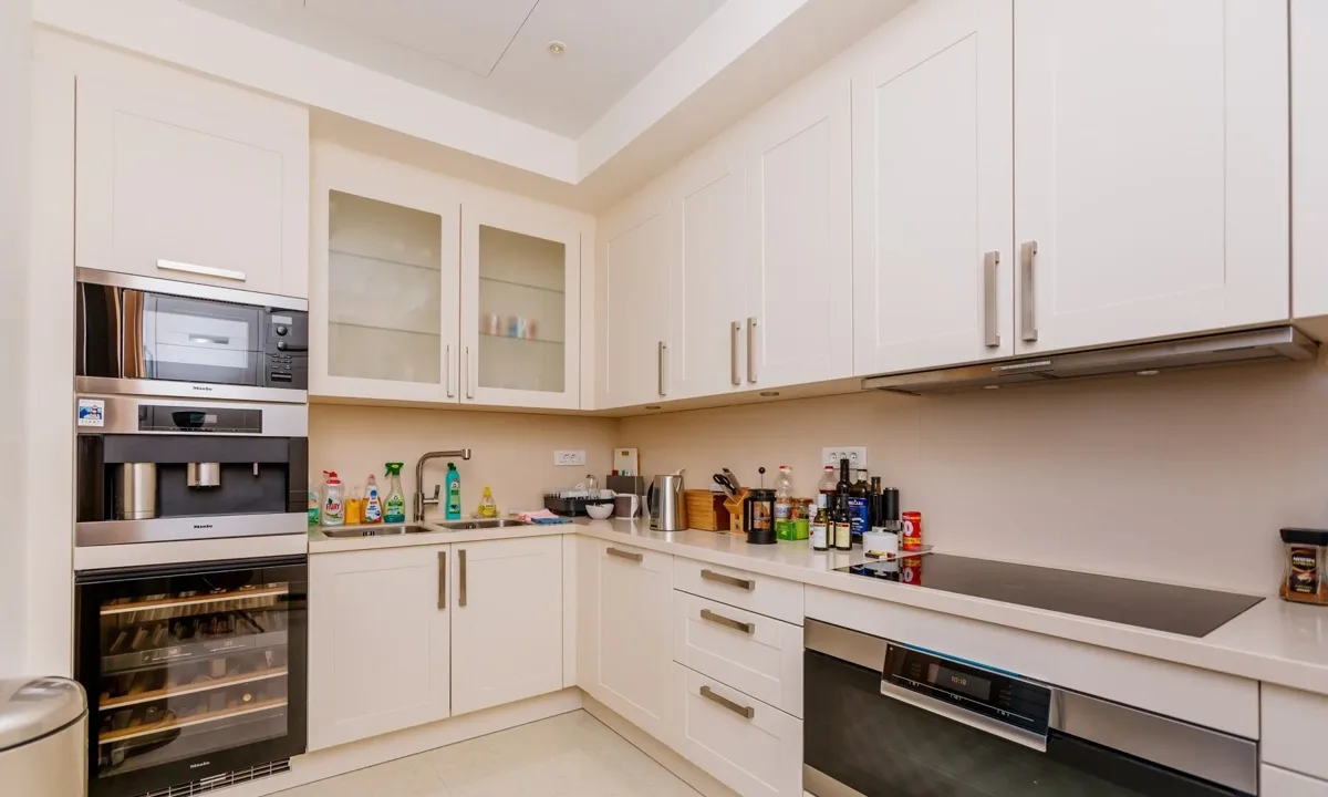 Four-bedroom Tara residence with bay views 8