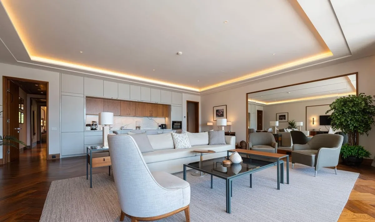 Two-bedroom Elena residence with sea and mountain terraces 4