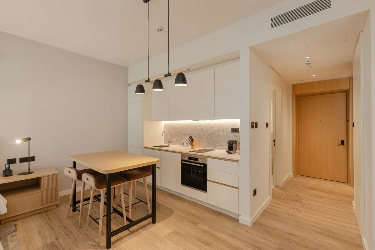 Hotel-standard furnished studio in Sirocco 7