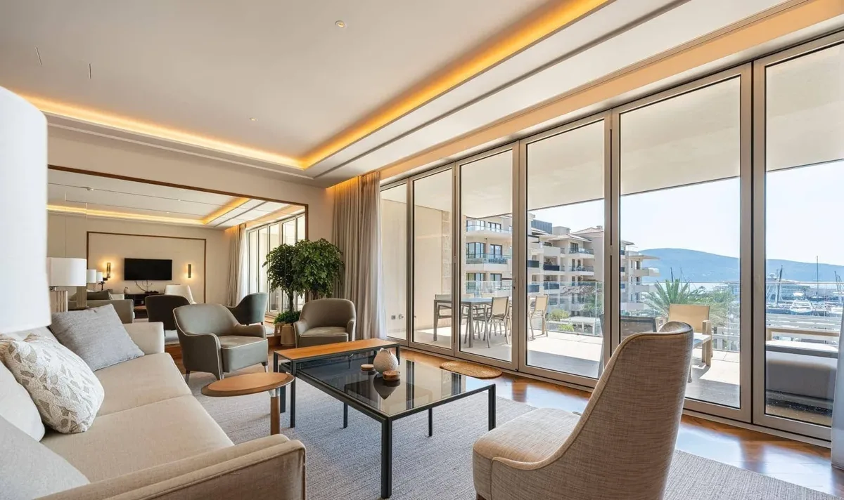 Two-bedroom Elena residence with sea and mountain terraces 3