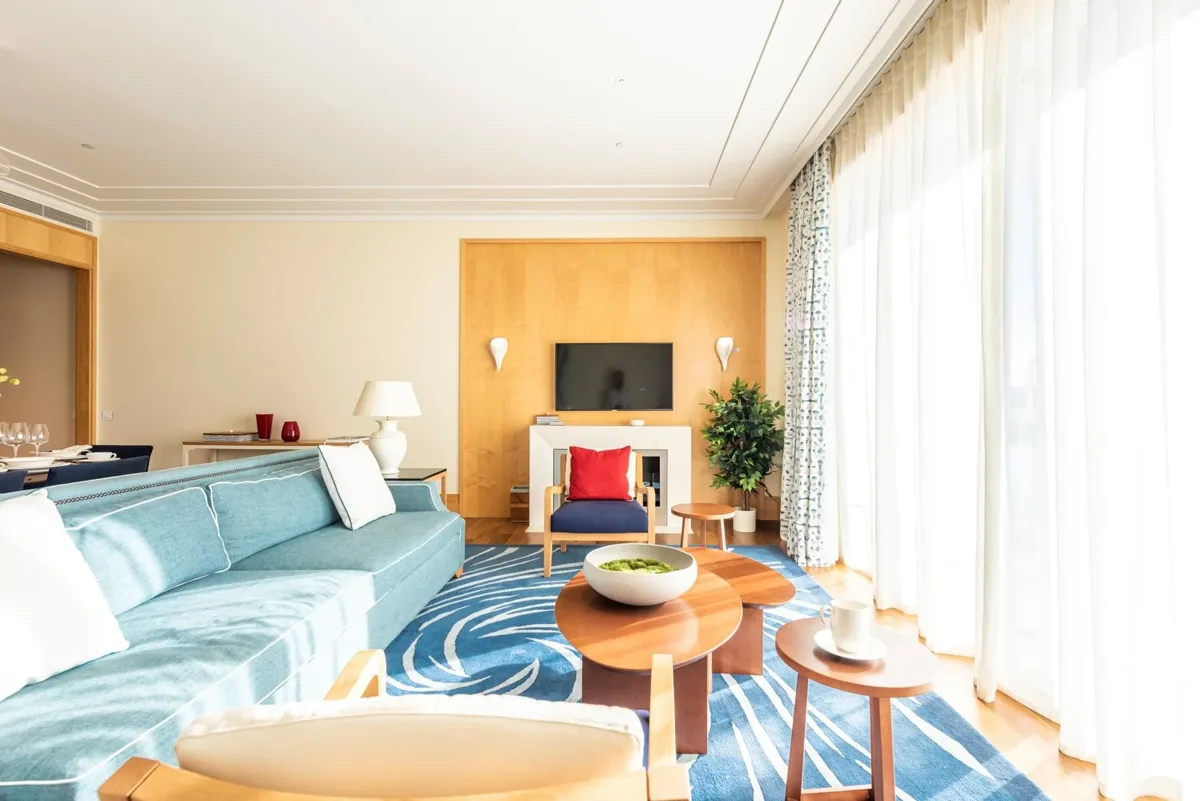 Two-bedroom Baia apartment overlooking the marina 6