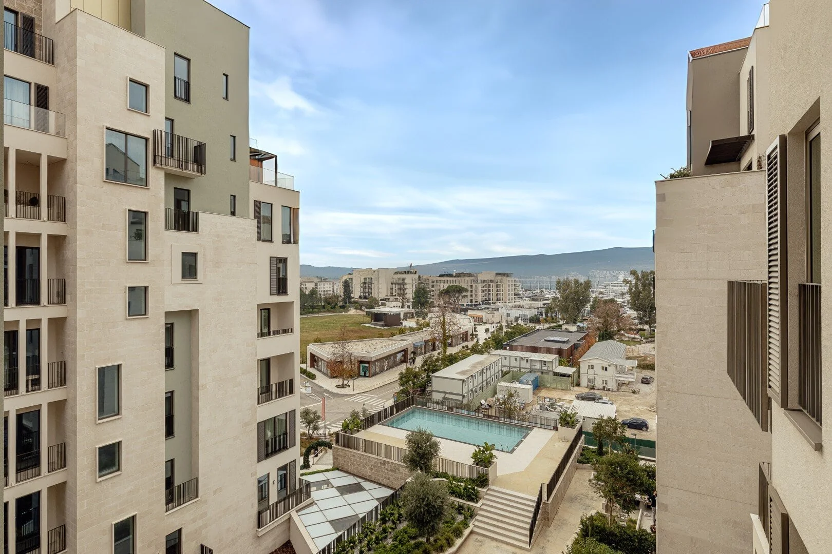 Furnished Sirocco studio with a sea-view terrace 1