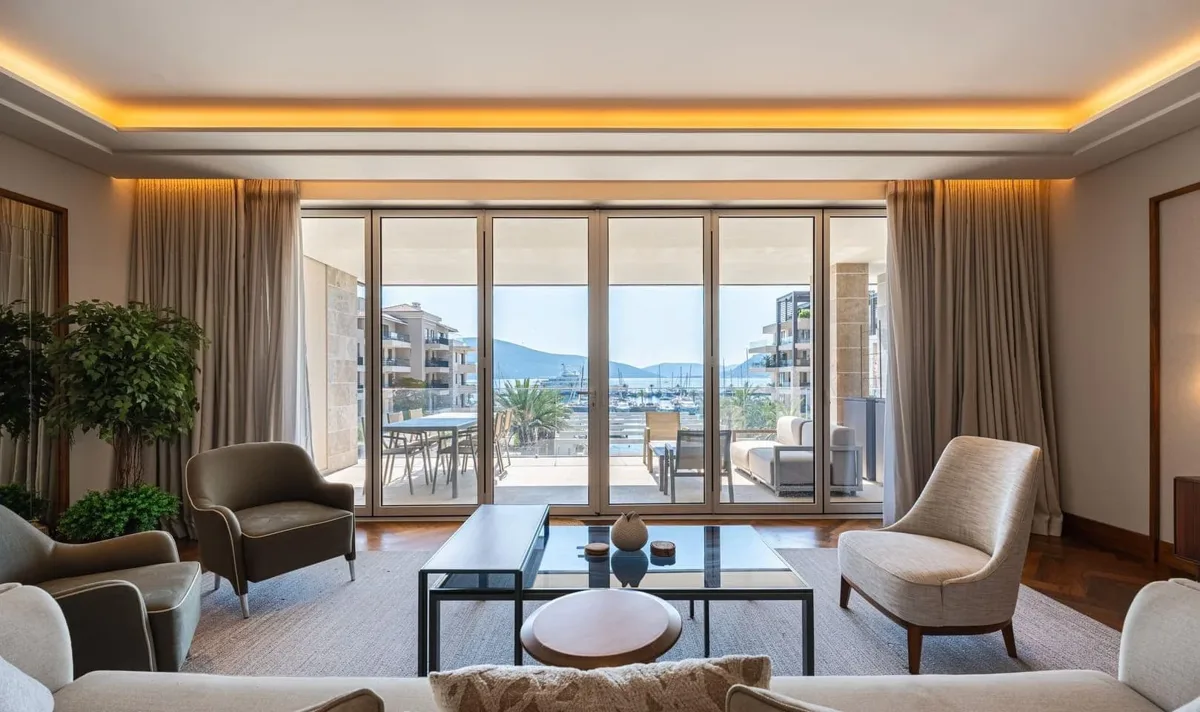 Two-bedroom Elena residence with sea and mountain terraces 2