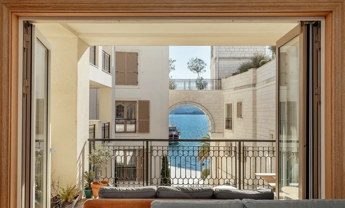 Two-bedroom sea-view residence in Ksenija 4