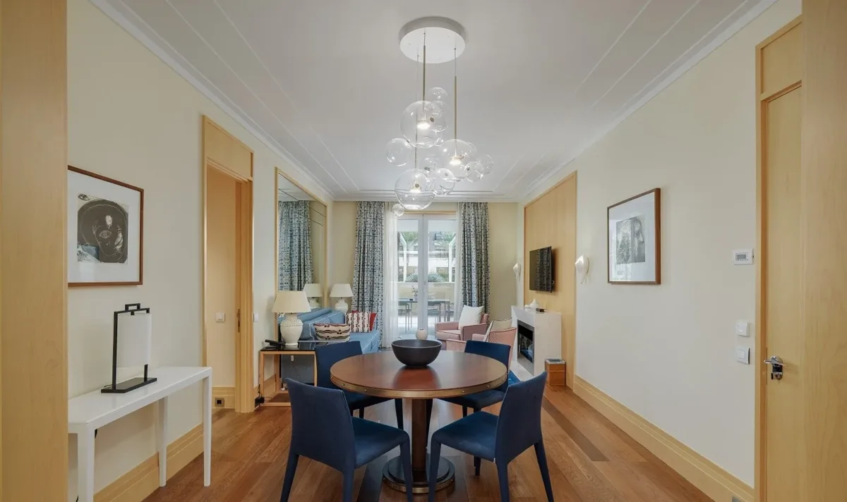 Three-bedroom Baia residence beside the pool 7